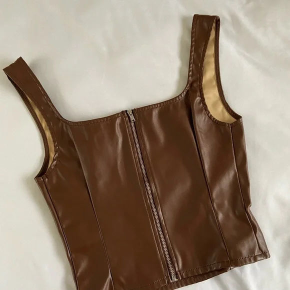 Woman’s top (blouse) bundle - Picture 3 of 9